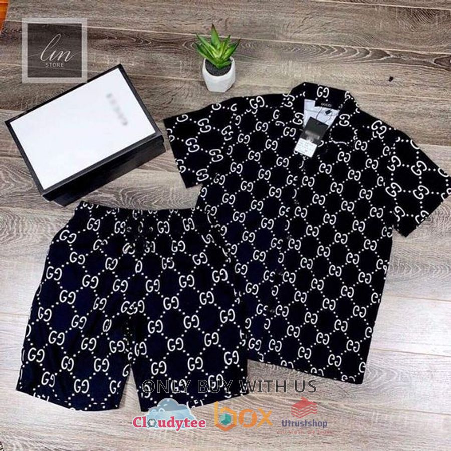 gucci black logo pattern hawaiian shirt short 1 40391