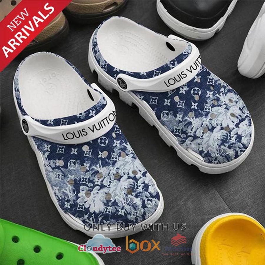 louis vuitton blue white pattern crocs shoes 1 17509