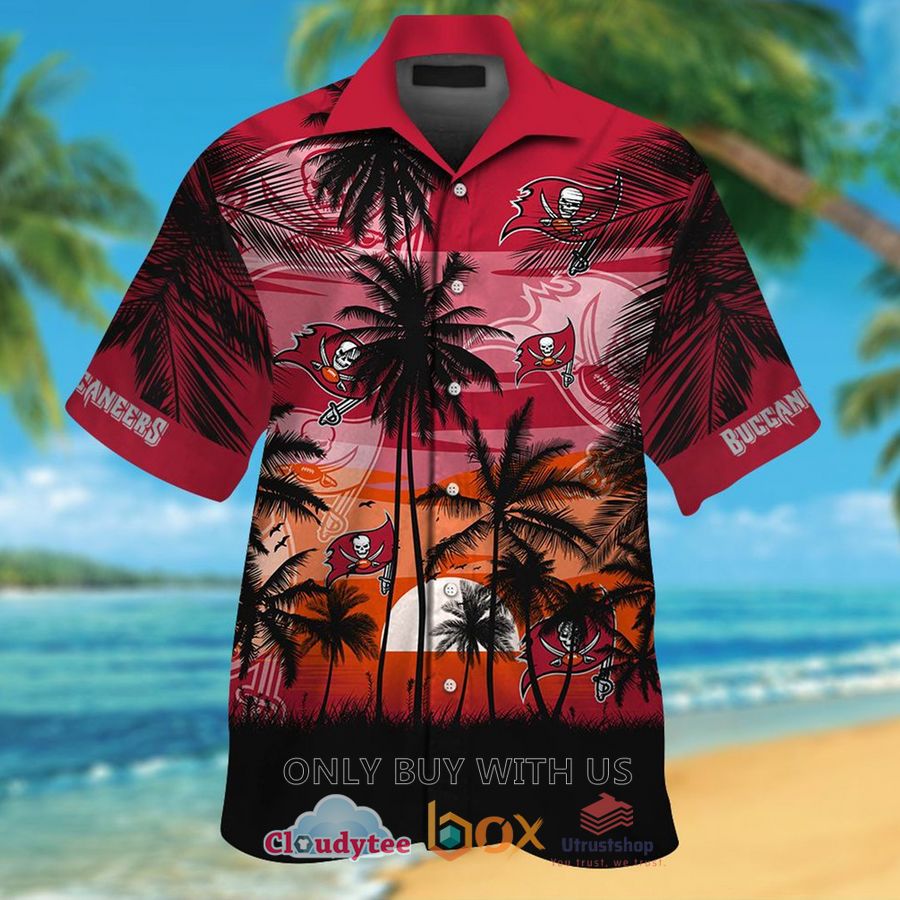 tampa bay buccaneers palm tree hawaiian shirt 1 26467