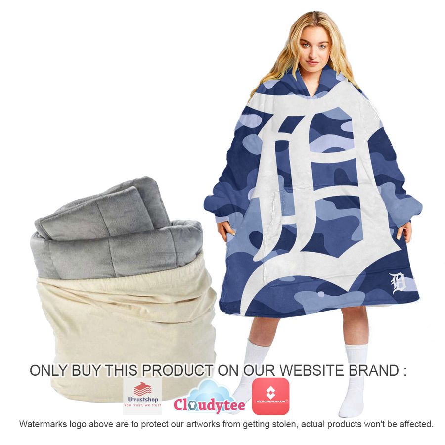 personalized detroit tigers camo oodie blanket hoodie 2 43572