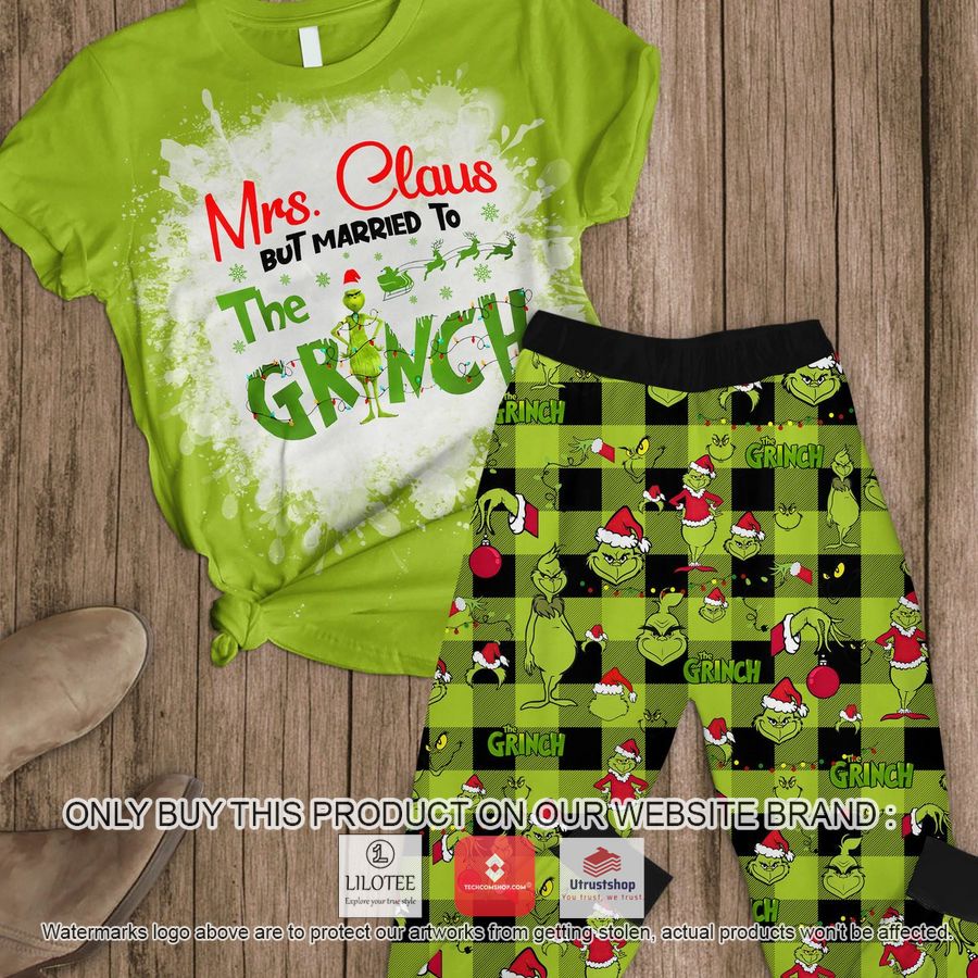 mrs claus but married to the grinch christmas pajamas set 1 49366